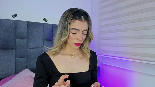 Violetta Ficher online show from April 1, 2:12 am