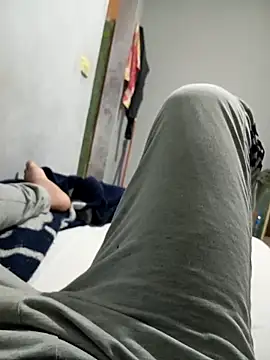 Snapshot of Zaberpop chatting on February 13, 4:25 pm Zaberpop online show from February 13, 4:25 pm