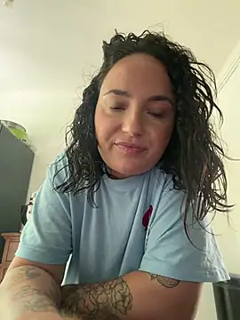 Snapshot of Orgasmille chatting on June 29, 10:15 am Orgasmille online show from June 29, 10:15 am