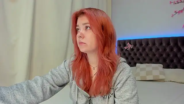 Ella Mayers online show from October 10, 12:26 pm