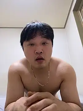 Snapshot of offwhite777 chatting on February 15, 4:34 pm offwhite777 online show from February 15, 4:34 pm