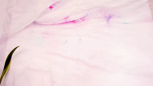 Lia Guzman online show from February 12, 3:01 am