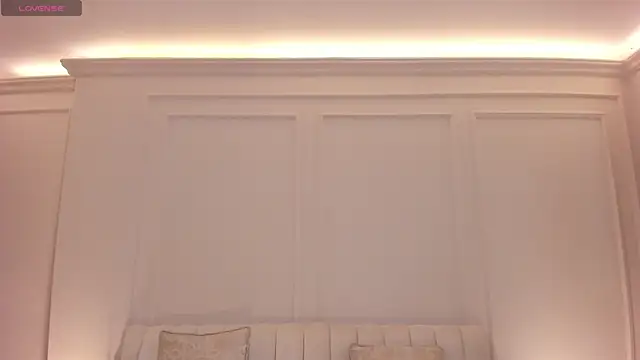 BeccaBaxter online show from March 30, 11:55 am