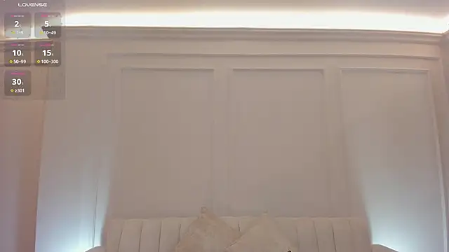 BeccaBaxter online show from April 19, 12:26 pm