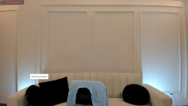 BeccaBaxter online show from May 17, 11:50 am