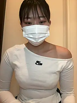 Snapshot of Rara__oo chatting on February 18, 4:15 am Rara oo online show from February 18, 4:15 am