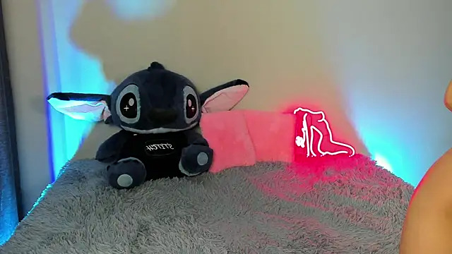 EvaBalmer online show from November 12, 8:15 am