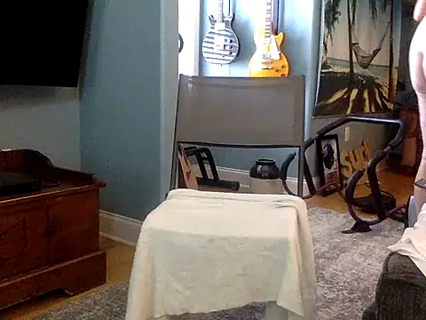 Snapshot of sissyboijamie1313 chatting on December 4, 5:43 pm sissyboijamie1313 online show from December 4, 5:43 pm