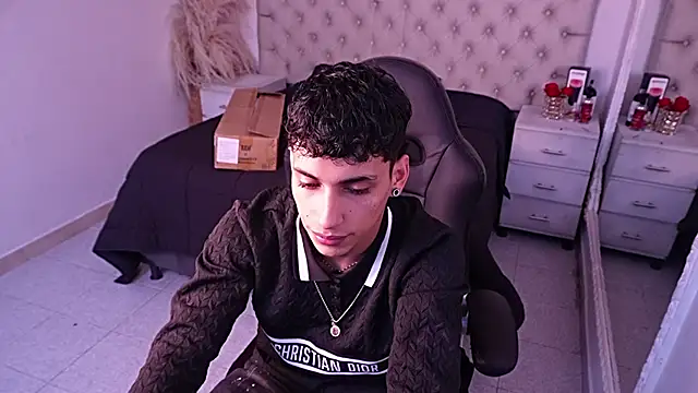 JhoanLeandro online show from April 21, 6:09 am