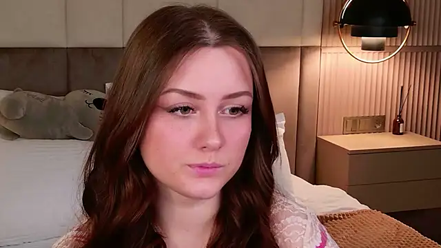 Kendra Parlow online show from February 8, 8:23 pm