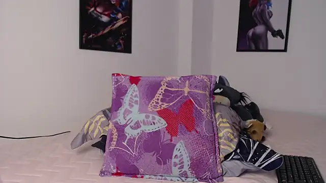 Snapshot of ariana_sweet87 chatting on March 9, 2:50 am ariana sweet87 online show from March 9, 2:50 am