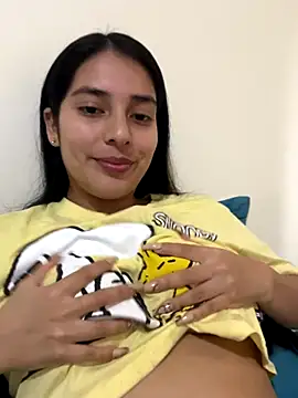 Snapshot of ariana_sweet87 chatting on November 13, 7:02 pm ariana sweet87 online show from November 13, 7:02 pm