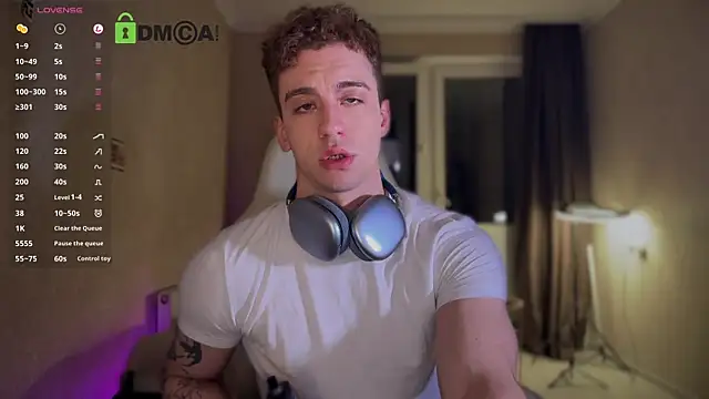 VincentSmith02 online show from October 11, 8:18 pm