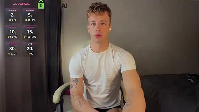 VincentSmith02 online show from April 5, 12:41 am