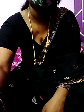 Snapshot of Tamil_Radha chatting on January 31, 11:24 am Tamil Radha online show from January 31, 11:24 am