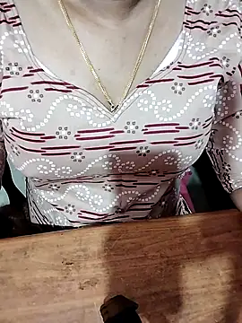 Snapshot of Tamil_Radha chatting on September 10, 5:46 pm Tamil Radha online show from September 10, 5:46 pm