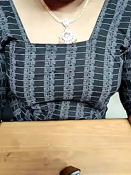 Snapshot of Tamil_Radha chatting on September 28, 5:51 pm Tamil Radha online show from September 28, 5:51 pm