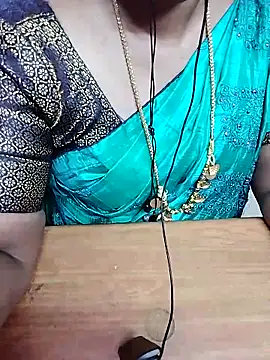 Snapshot of Tamil_Radha chatting on October 1, 5:41 pm Tamil Radha online show from October 1, 5:41 pm