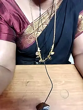 Snapshot of Tamil_Radha chatting on October 2, 7:32 pm Tamil Radha online show from October 2, 7:32 pm