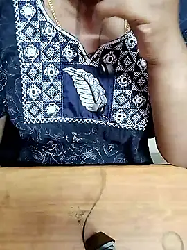 Snapshot of Tamil_Radha chatting on October 23, 6:06 pm Tamil Radha online show from October 23, 6:06 pm