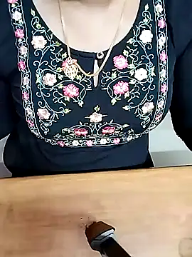 Snapshot of Tamil_Radha chatting on October 27, 5:39 pm Tamil Radha online show from October 27, 5:39 pm