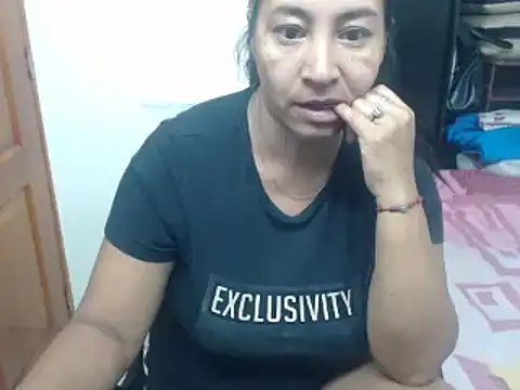 Snapshot of Siblleyx chatting on January 7, 5:31 pm Siblleyx online show from January 7, 5:31 pm