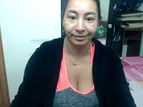 Snapshot of Siblleyx chatting on January 11, 12:44 am Siblleyx online show from January 11, 12:44 am