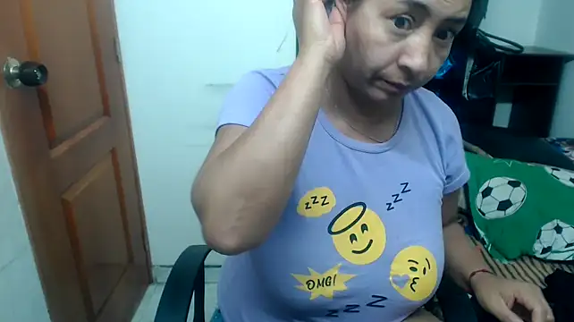 Snapshot of Siblleyx chatting on February 7, 1:15 am Siblleyx online show from February 7, 1:15 am