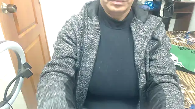 Snapshot of Siblleyx chatting on February 14, 1:23 am Siblleyx online show from February 14, 1:23 am