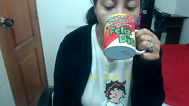 Snapshot of Siblleyx chatting on February 19, 6:43 pm Siblleyx online show from February 19, 6:43 pm