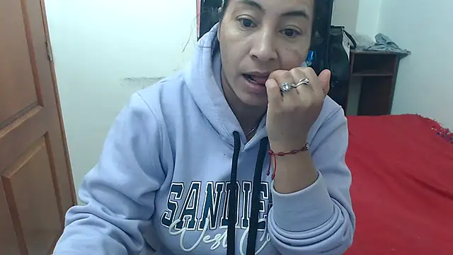 Snapshot of Siblleyx chatting on March 18, 6:04 pm Siblleyx online show from March 18, 6:04 pm