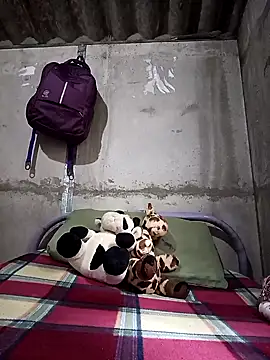 Snapshot of Ariell_Kieran chatting on February 11, 6:55 pm Ariell Kieran online show from February 11, 6:55 pm