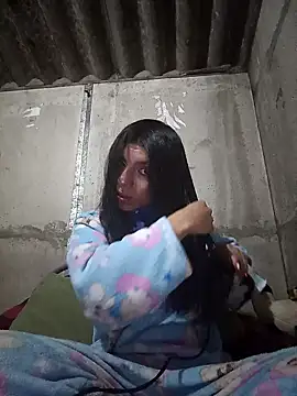 Snapshot of Ariell_Kieran chatting on February 13, 2:01 am Ariell Kieran online show from February 13, 2:01 am