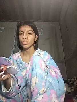 Snapshot of Ariell_Kieran chatting on February 13, 6:59 pm Ariell Kieran online show from February 13, 6:59 pm