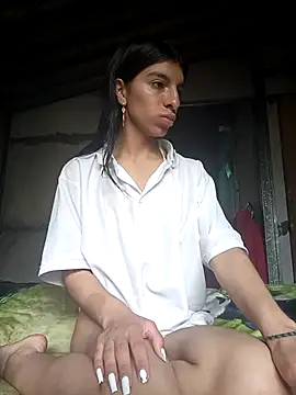 Snapshot of Ariell_Kieran chatting on February 14, 7:02 pm Ariell Kieran online show from February 14, 7:02 pm