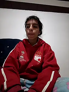 Snapshot of Ariell_Kieran chatting on February 18, 12:15 am Ariell Kieran online show from February 18, 12:15 am