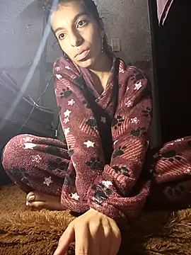 Snapshot of Ariell_Kieran chatting on February 23, 11:04 pm Ariell Kieran online show from February 23, 11:04 pm