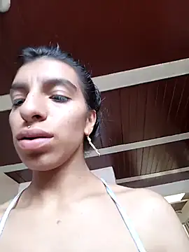 Snapshot of Ariell_Kieran chatting on March 3, 4:24 pm Ariell Kieran online show from March 3, 4:24 pm