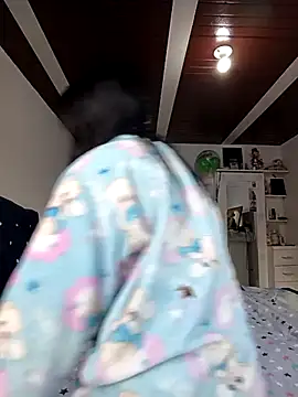 Snapshot of Ariell_Kieran chatting on March 9, 10:41 pm Ariell Kieran online show from March 9, 10:41 pm