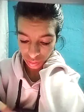 Snapshot of Ariell_Kieran chatting on September 22, 7:32 am Ariell Kieran online show from September 22, 7:32 am