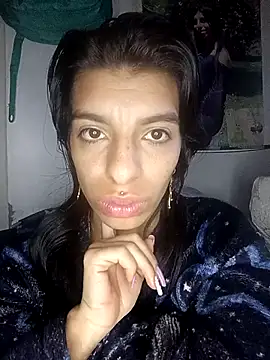 Snapshot of Ariell_Kieran chatting on October 9, 3:37 am Ariell Kieran online show from October 9, 3:37 am