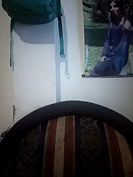 Snapshot of Ariell_Kieran chatting on October 13, 3:28 am Ariell Kieran online show from October 13, 3:28 am