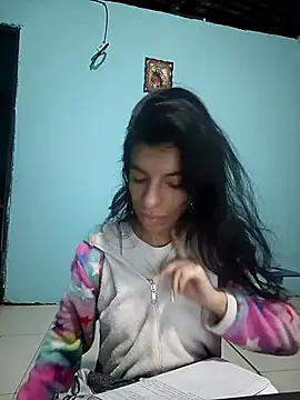 Snapshot of Ariell_Kieran chatting on November 11, 8:03 am Ariell Kieran online show from November 11, 8:03 am