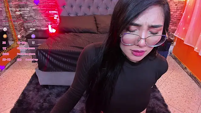 Snapshot of Enyel_valmina chatting on February 26, 11:15 pm Enyel valmina online show from February 26, 11:15 pm