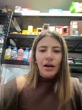 Andrea18 blonde online show from February 17, 12:01 pm