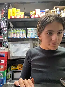 Andrea18 blonde online show from April 18, 7:58 pm