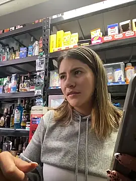 Andrea18 blonde online show from April 23, 5:59 pm