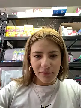 Andrea18 blonde online show from June 10, 3:11 pm