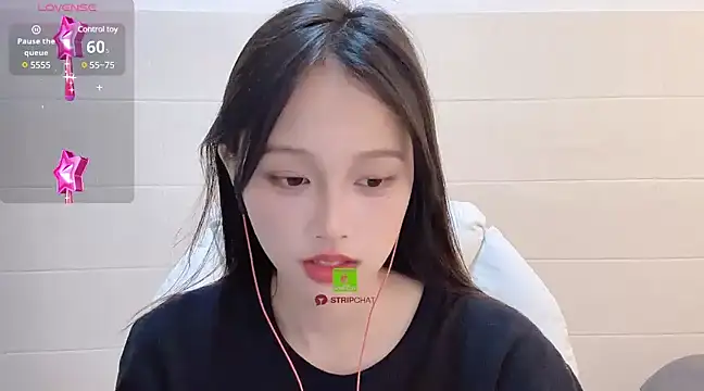 xunian71O online show from February 12, 1:27 pm