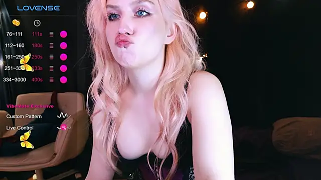 Snapshot of Bibi_Iva chatting on June 23, 5:33 pm Bibi Iva online show from June 23, 5:33 pm